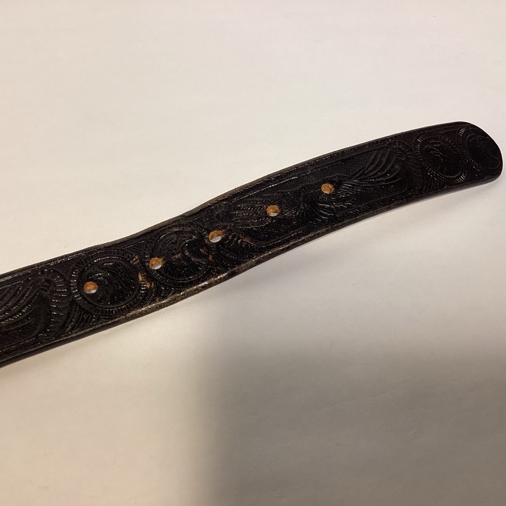 C.L. Mens Genuine Leather tooled design of Eagles art number 9800 size 38 - Picture 4 of 8